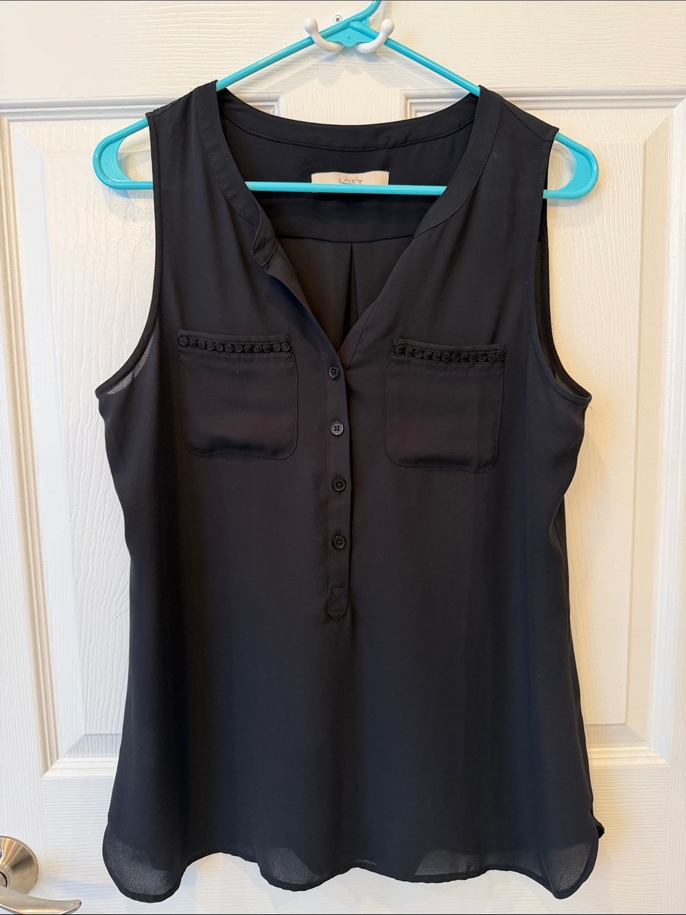 LOFT Black Sleeveless Button-Front Chiffon Camisole